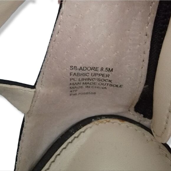 Betsey Johnson Blue Label SB-ADORE SZ 8.5 Pumps With Flower Rhinestones Heels - Picture 5 of 8